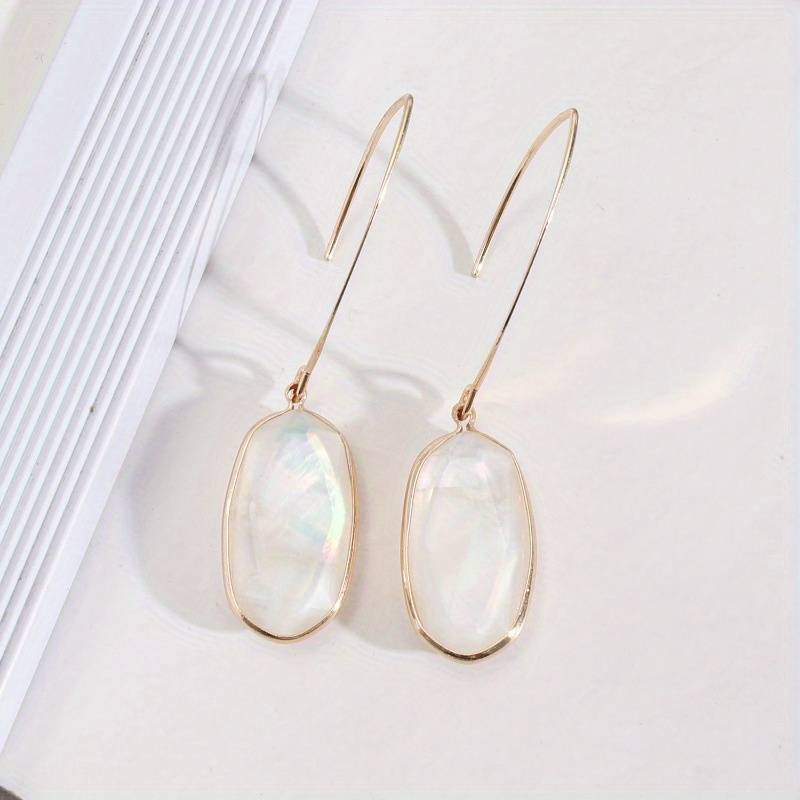 Aretes colgantes de piedra blanca vintage