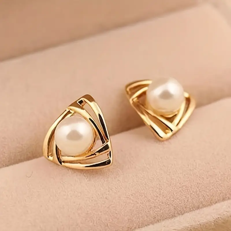Aretes Elegantes de Perlas y Oro