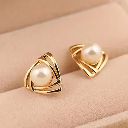 Aretes Elegantes de Perlas y Oro