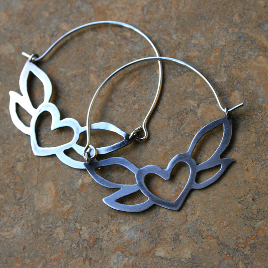 Pendientes de Plata Vintage con Corazón Hueco