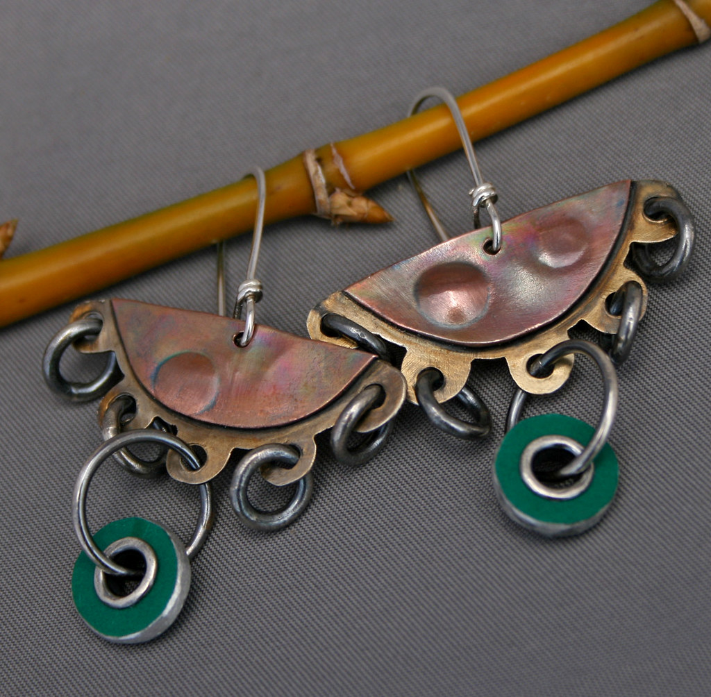 Aretes verdes desgastados vintage