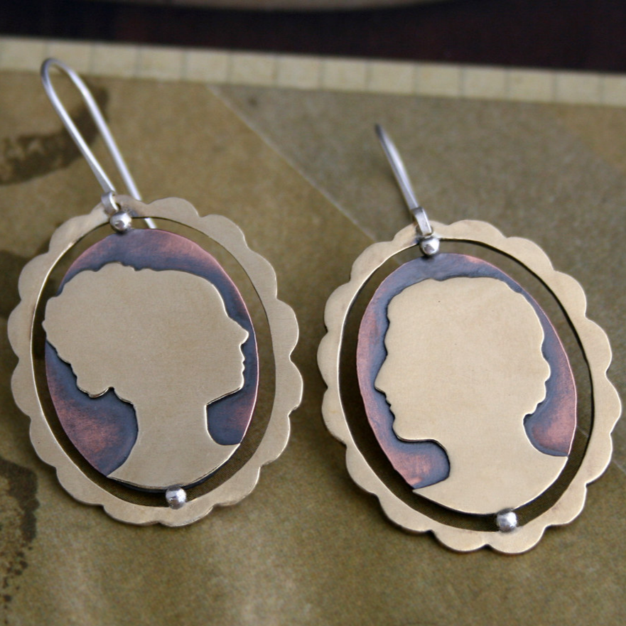 Pendientes redondos de cara plateada vintage