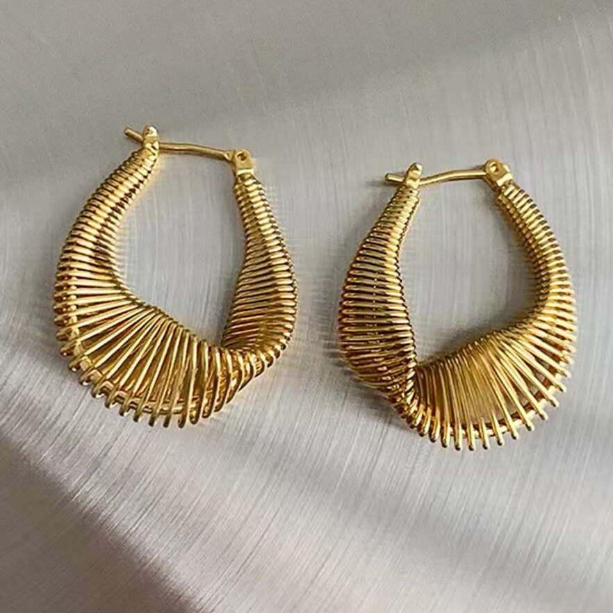 Pendientes de malla dorada vintage