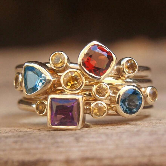 Anillo vintage de zirconia colorida dorada