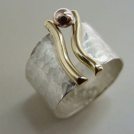 Anillo vintage de oro de mano y plata