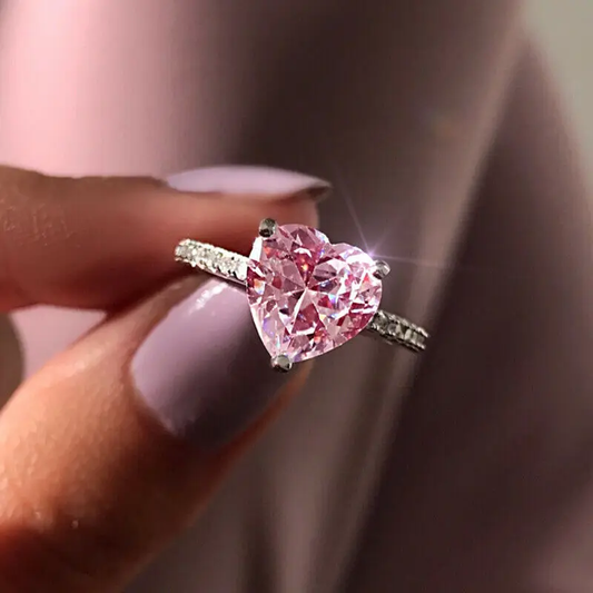 Anillo de Corazón Rosa Elegante