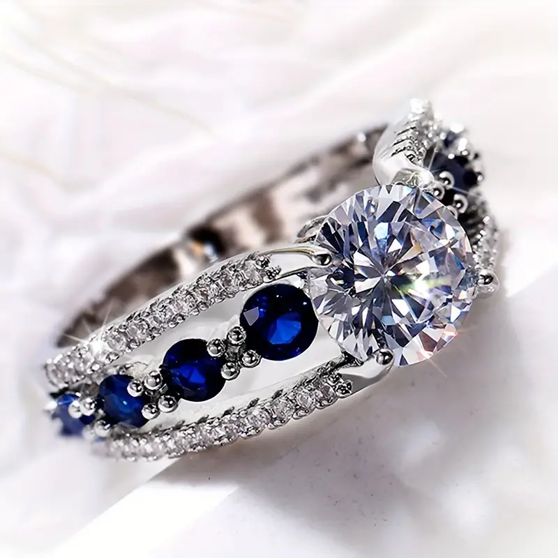 Anillo de Plata con Zirconia Azul Vintage
