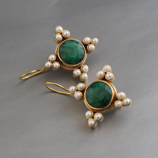 Pendientes Vintage de Cristal Verde y Perlas