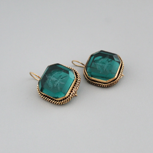 Pendientes vintage de vidrio verde