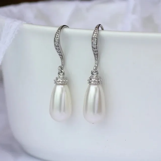 Pendientes vintage de perlas con caída
