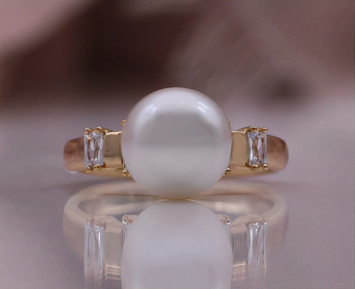 Anillo Vintage de Zirconia con Perla