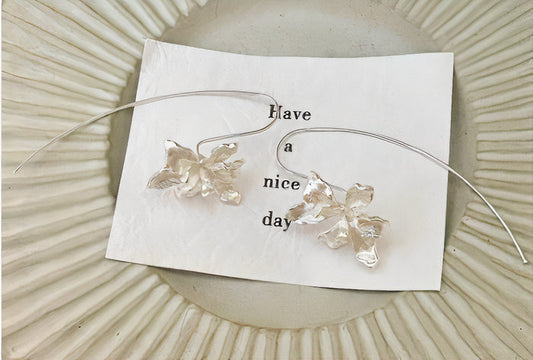 Pendientes vintage de plata y filigrana con diseño de flor