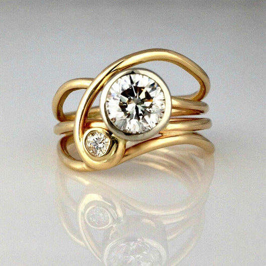Anillo vintage con espiral de zirconia