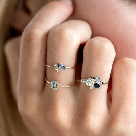 Conjunto de anillos de cristal azul vintage