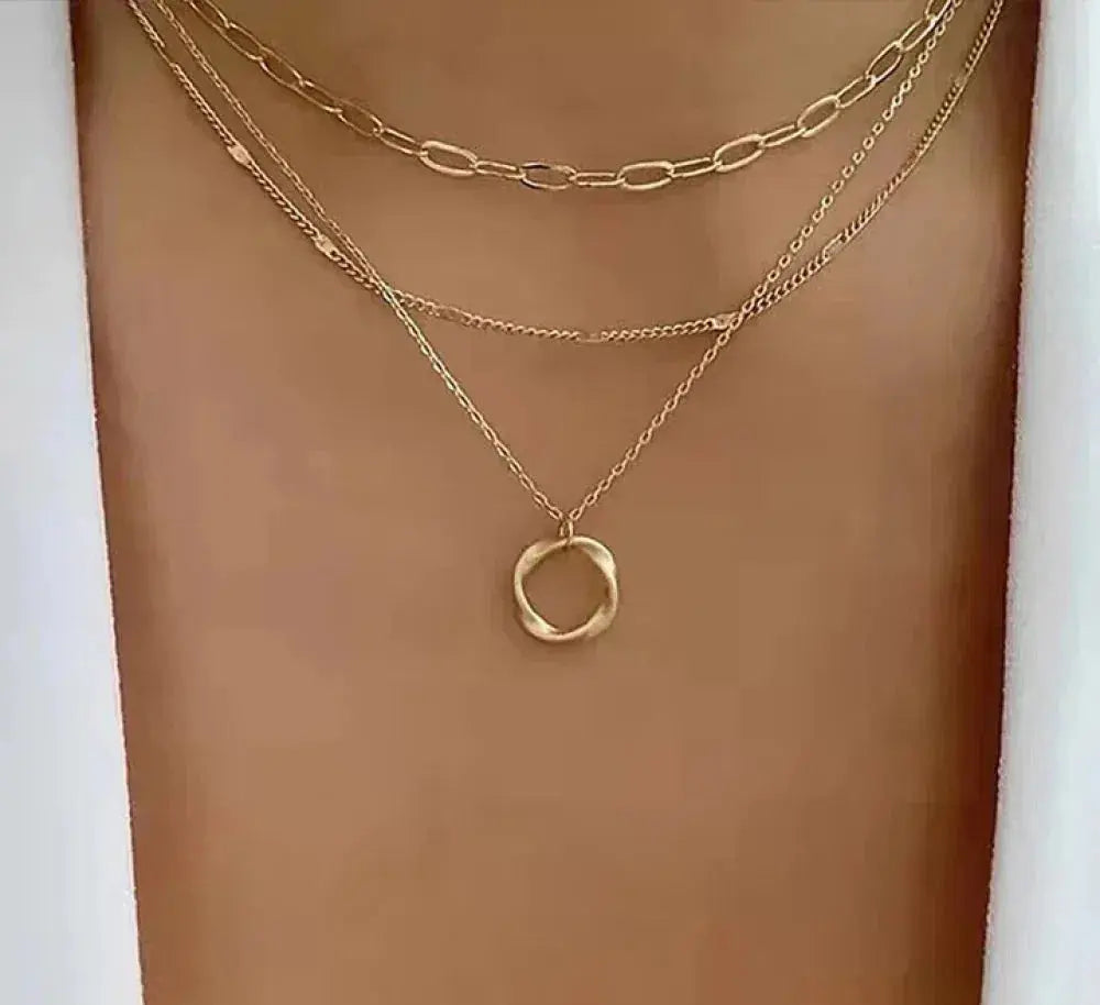 Collar de cadena y colgante en capas vintage de oro
